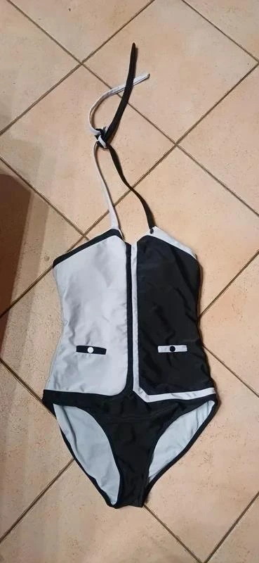 Maiô de peça única preto e branco novo – photo 11